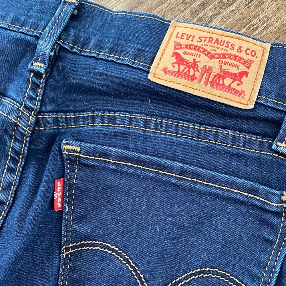 27' Levi's Super Skinny Jeans - Picture 6 of 7